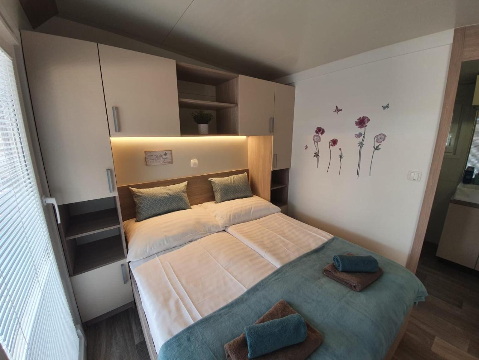 Mobile Home M&M Drage Rom bilde