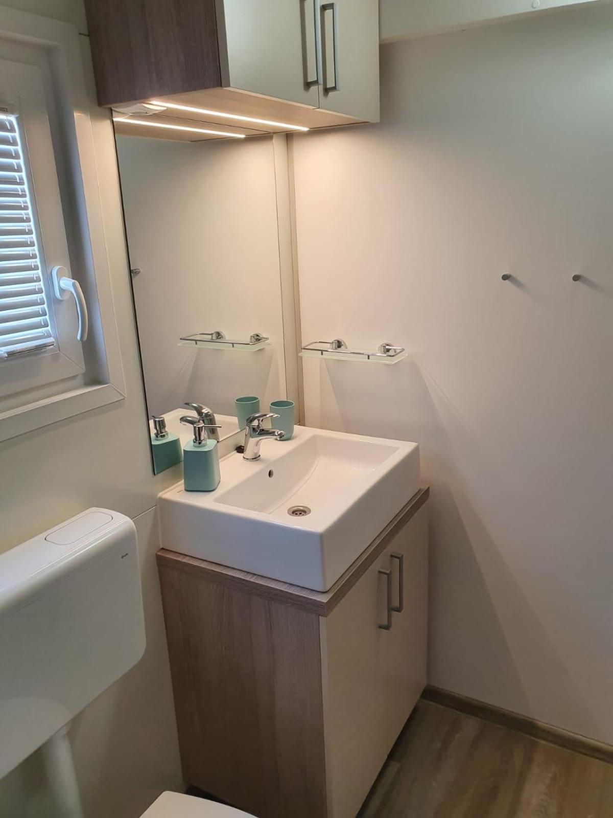 Mobile Home M&M Drage Rom bilde