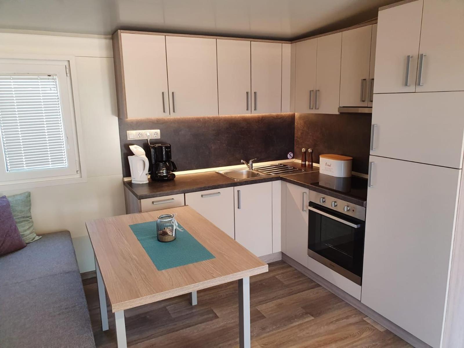 Mobile Home M&M Drage Rom bilde