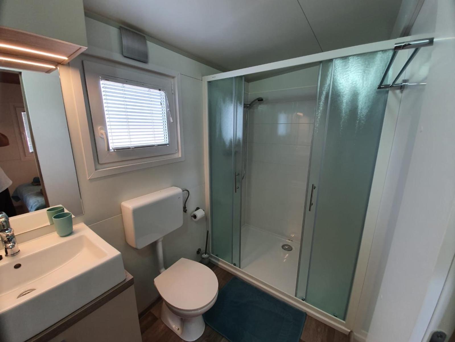 Mobile Home M&M Drage Rom bilde