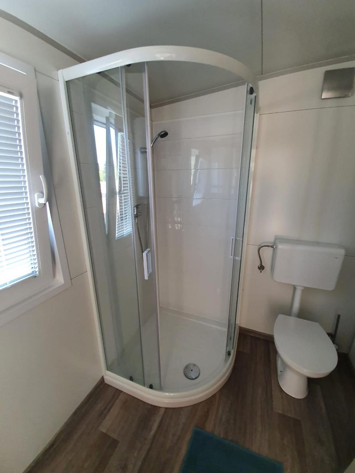 Mobile Home M&M Drage Rom bilde