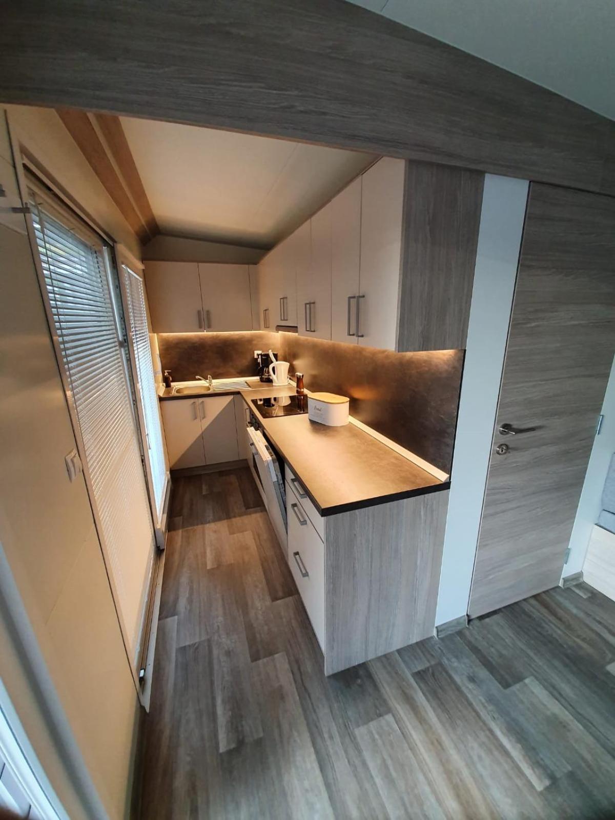 Mobile Home M&M Drage Rom bilde
