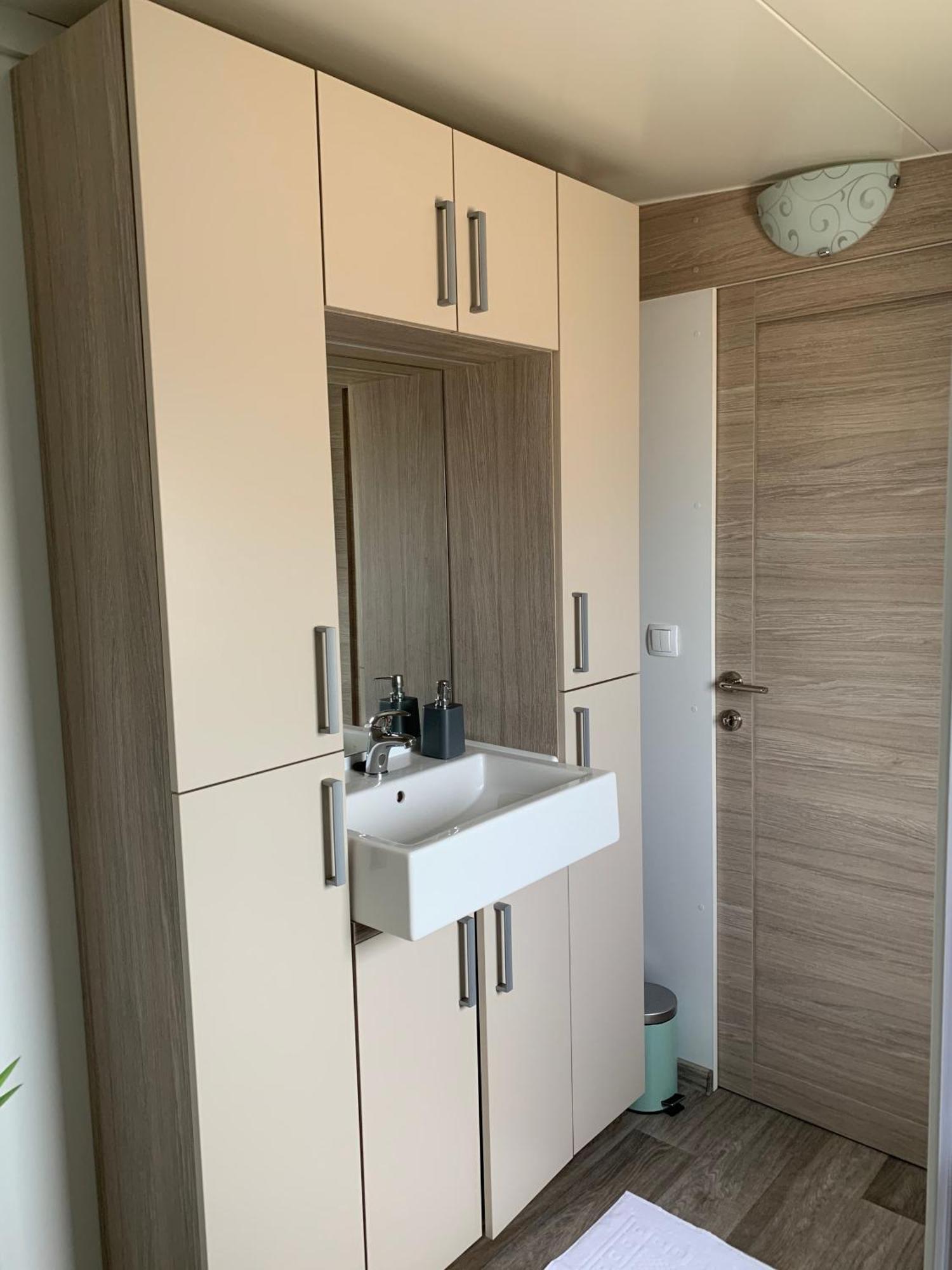Mobile Home M&M Drage Rom bilde