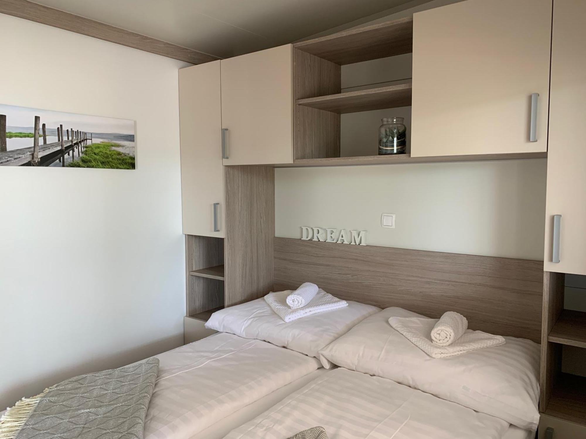 Mobile Home M&M Drage Rom bilde