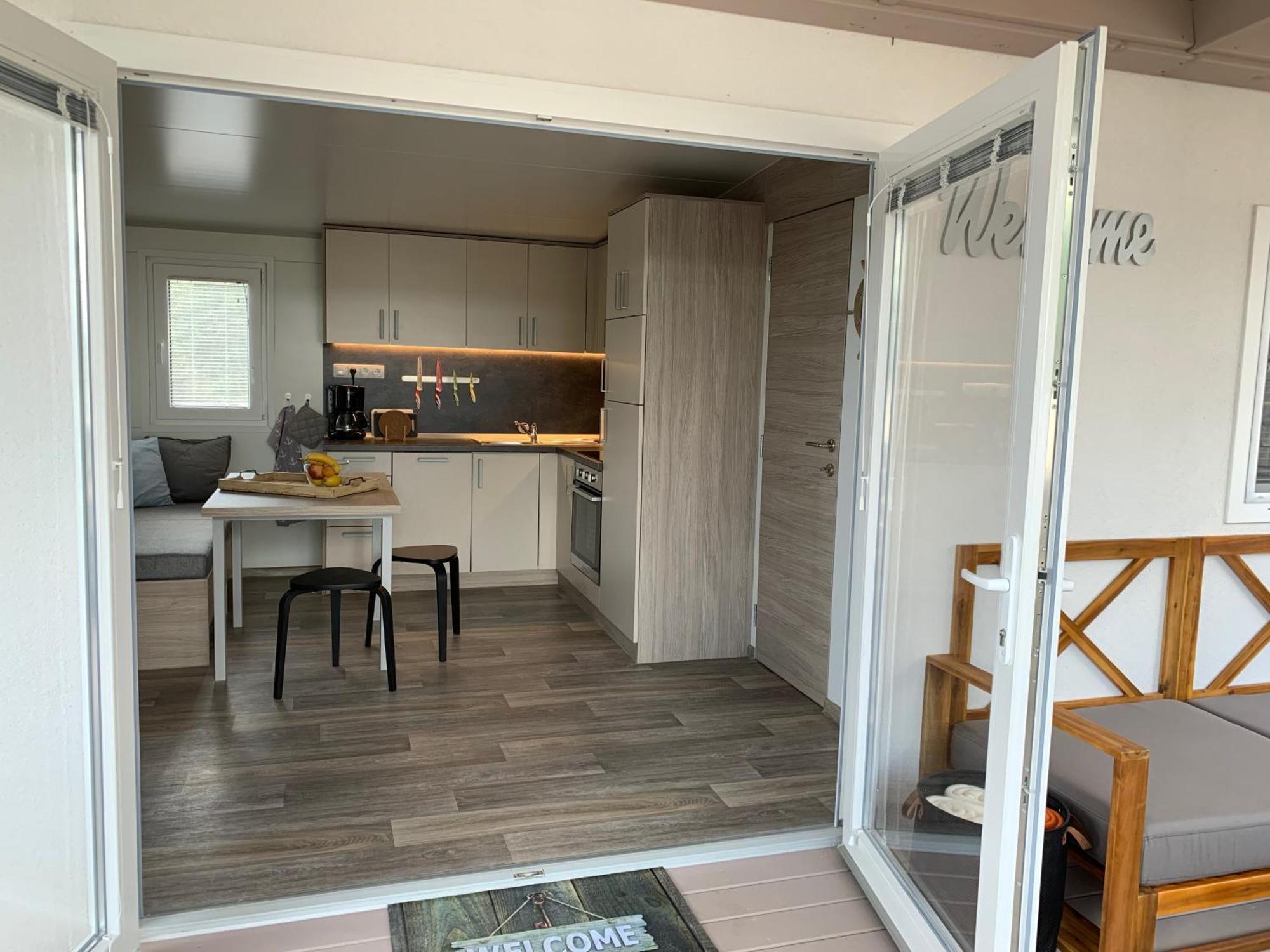 Mobile Home M&M Drage Rom bilde