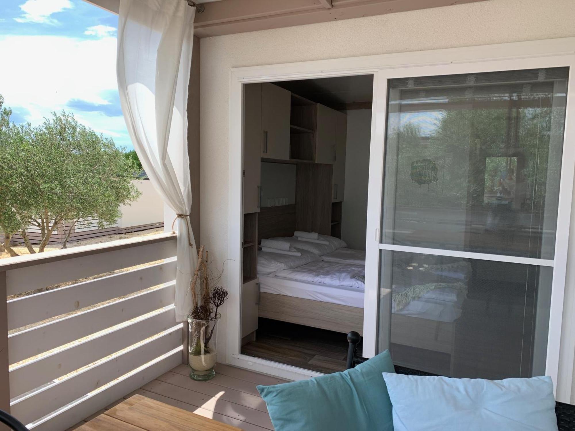 Mobile Home M&M Drage Rom bilde